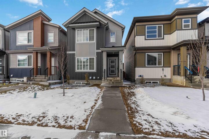 124 28 Street SW — photo 1