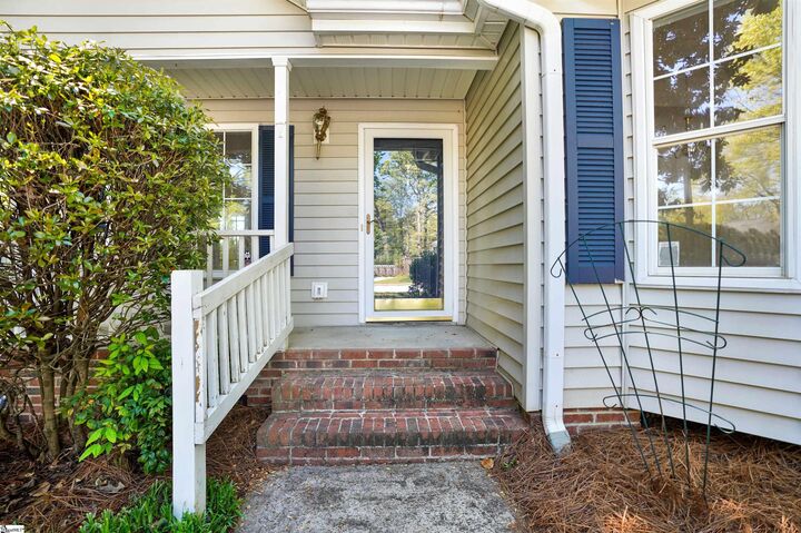 Property Photo:  7 Glenrock Lane  SC 29681 