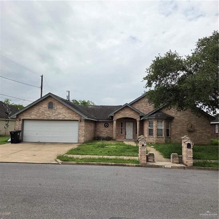 Property Photo:  409 Crosswinds Circle  TX 78596 