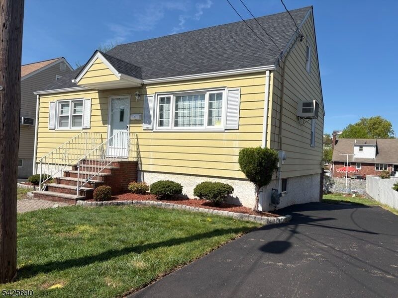 Property Photo:  734 Louise Ct  NJ 07071 