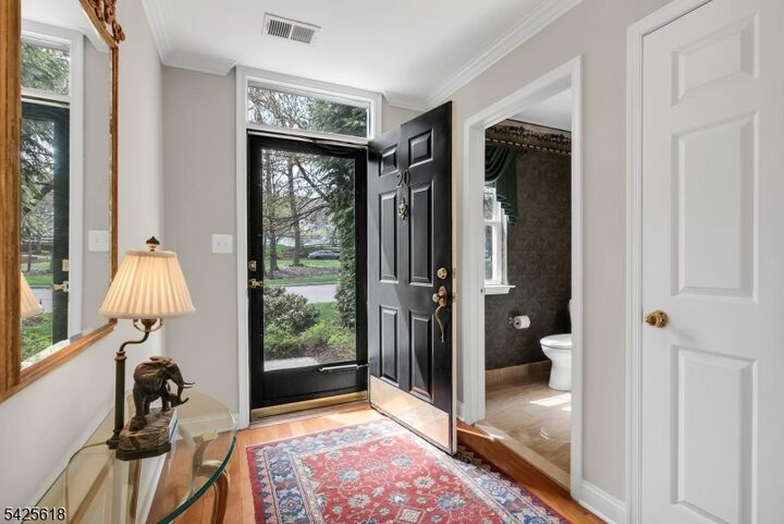 Property Photo:  20 Hopkinson Ct  NJ 07920 