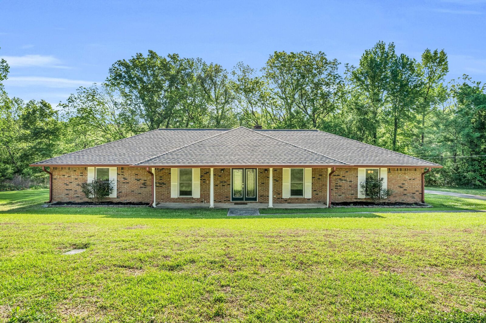 Property Photo:  1194 Bob White Drive  MS 39759 