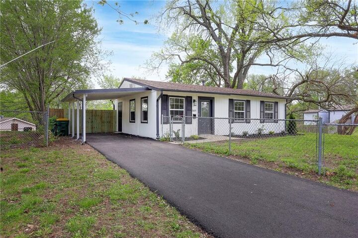 Property Photo:  2605 S 48th Street  KS 66106 