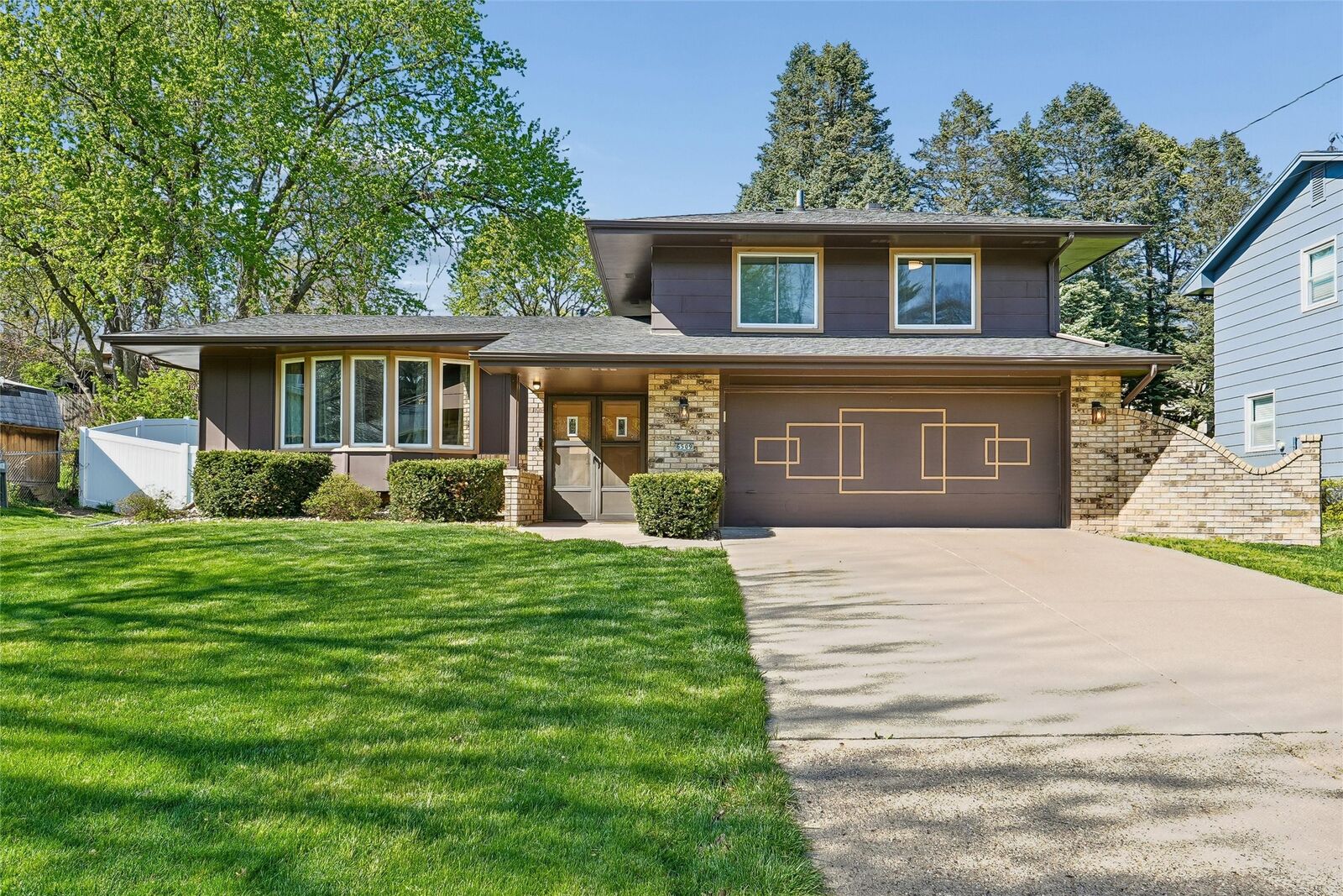 Property Photo:  6509 Franklin Avenue  IA 50324 