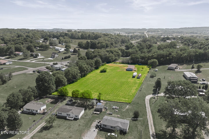 Property Photo:  217 Oakland Rd  TN 37874 