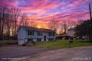 Property Photo:  40 Cathy Jo Place  NY 12404 