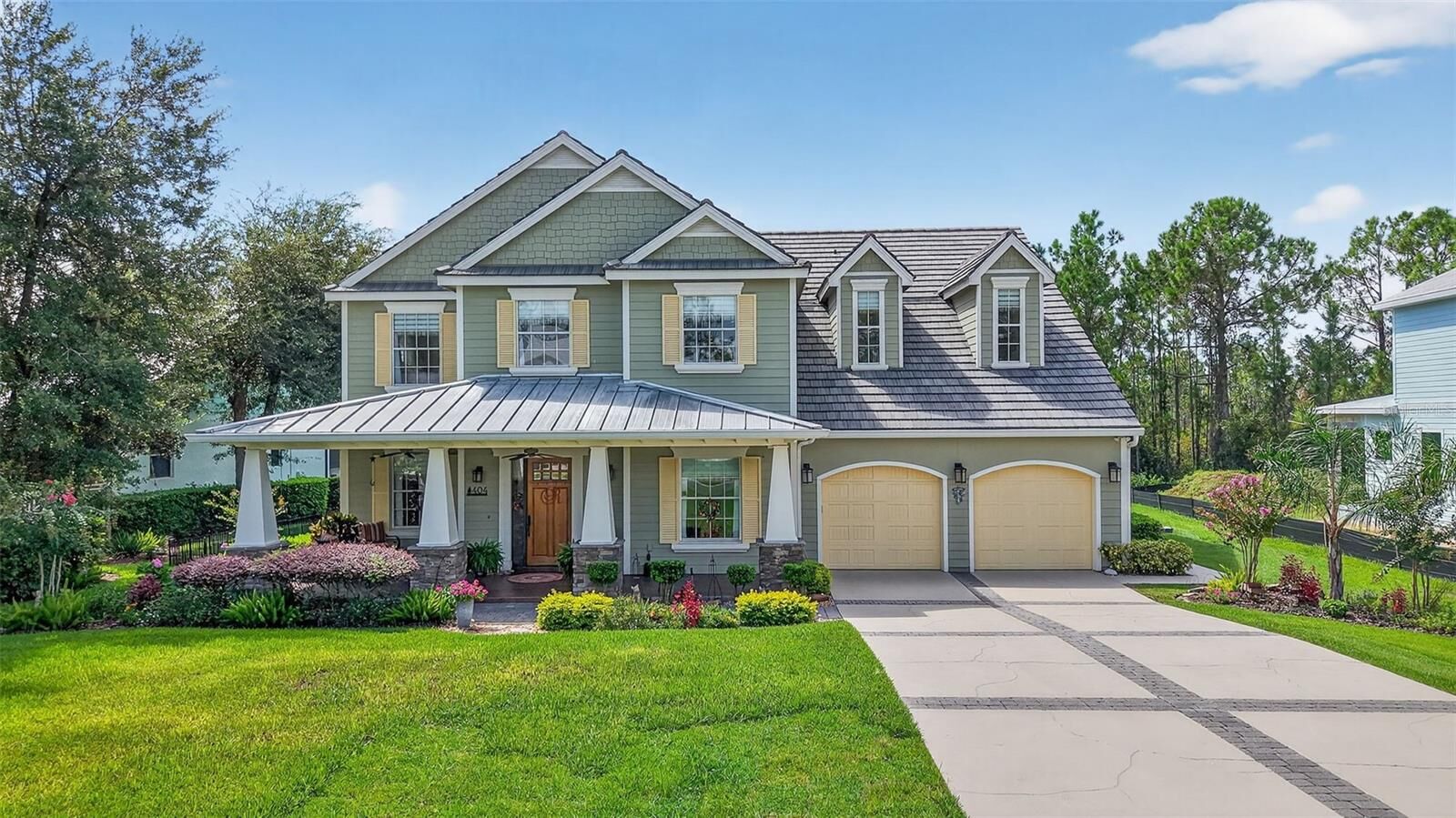 Property Photo:  404 Long And Winding Road  FL 34737 