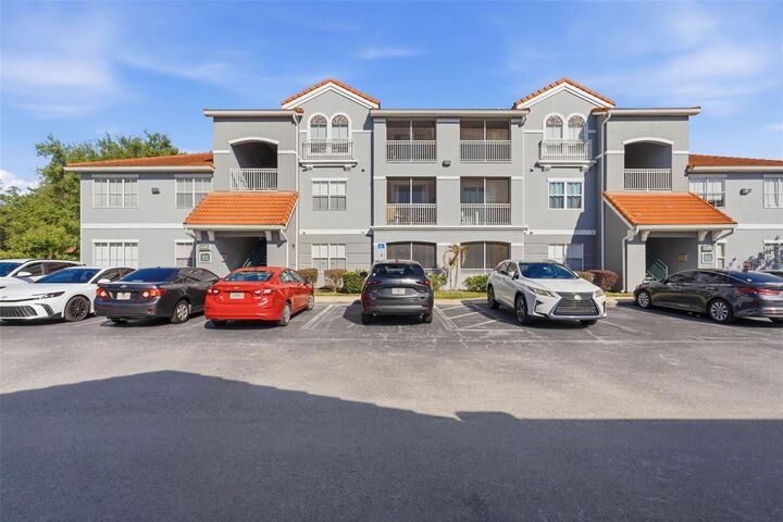 Property Photo:  18001 Richmond Place Drive 613  FL 33647 