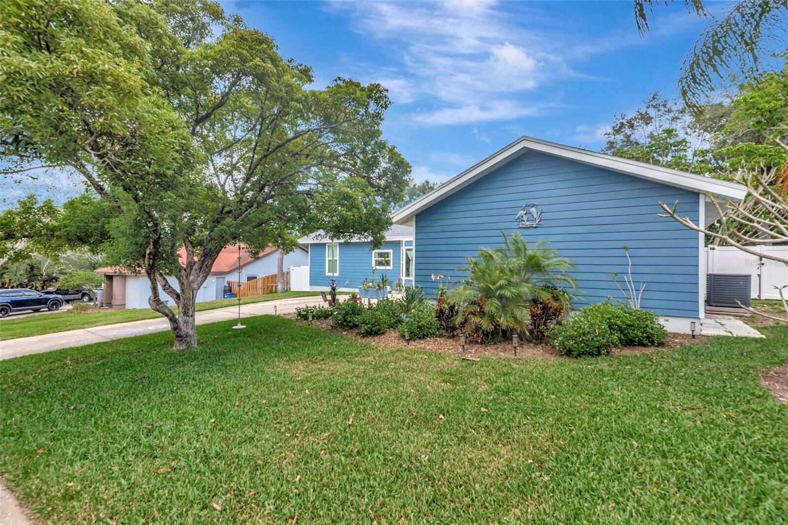 Property Photo:  220 Normandy Circle W  FL 34683 