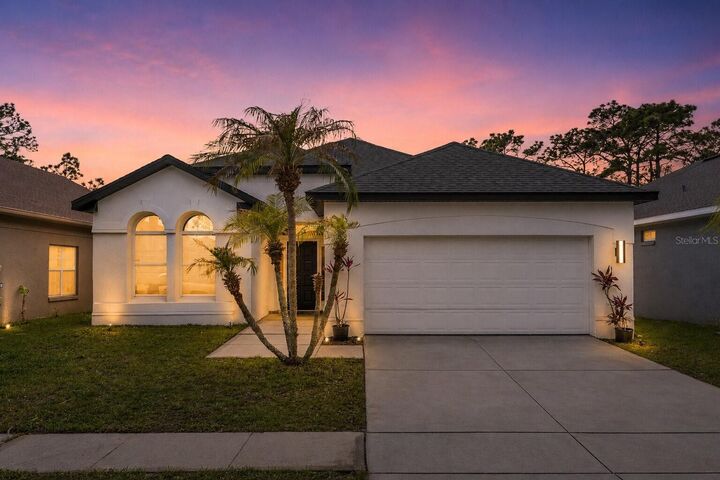 Property Photo: 1016 Lake Biscayne Way FL 32824