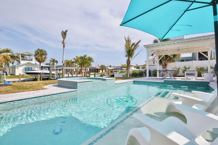 Property Photo:  605 Concord Lane  FL 34217 