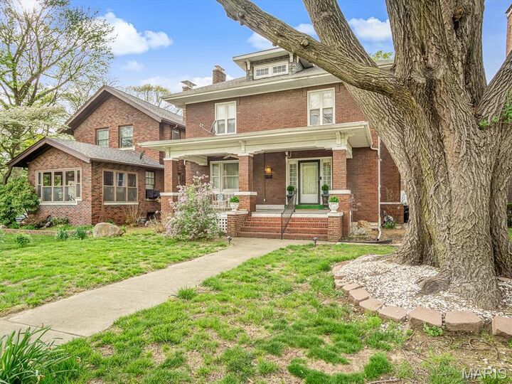 Property Photo:  1005 E Monroe Street  IL 62220 