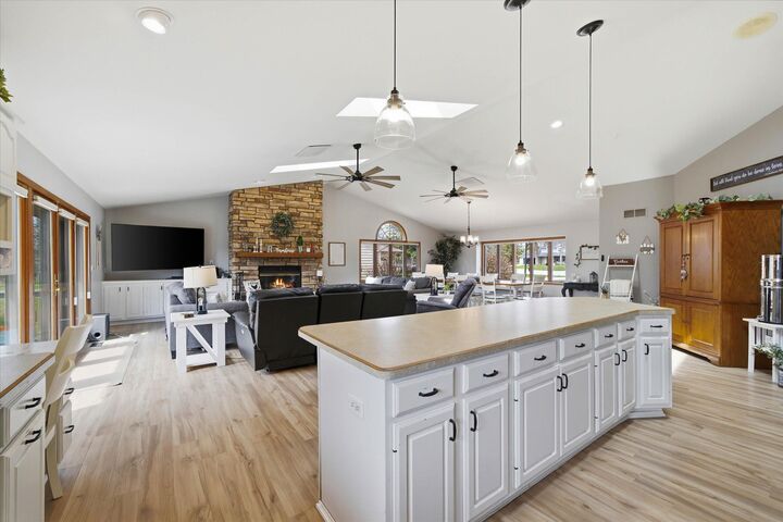 Property Photo:  2029 White Pine Ln  WI 53083 