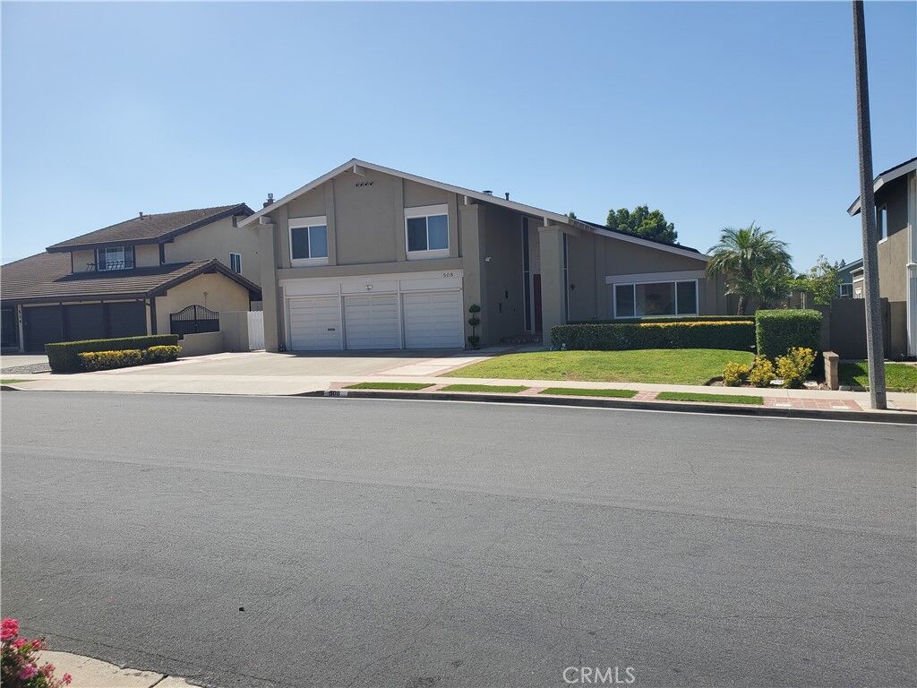 Property Photo:  508 Six Nations Avenue  CA 92870 