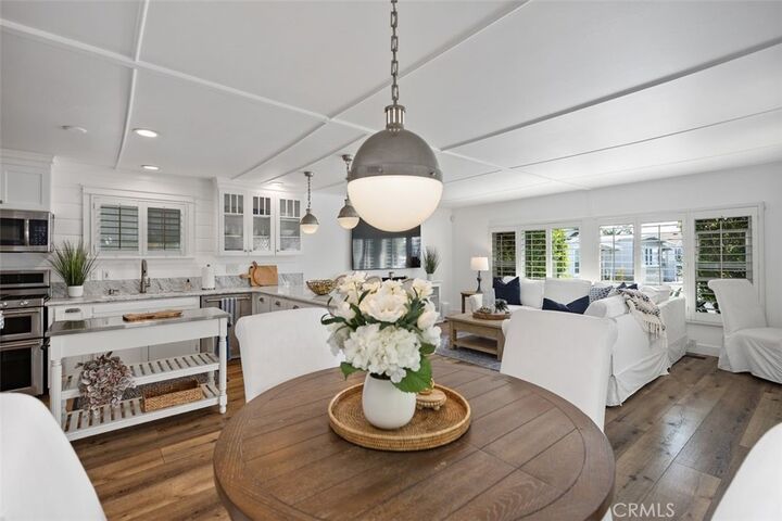 Property Photo:  264 Mayflower  CA 92660 