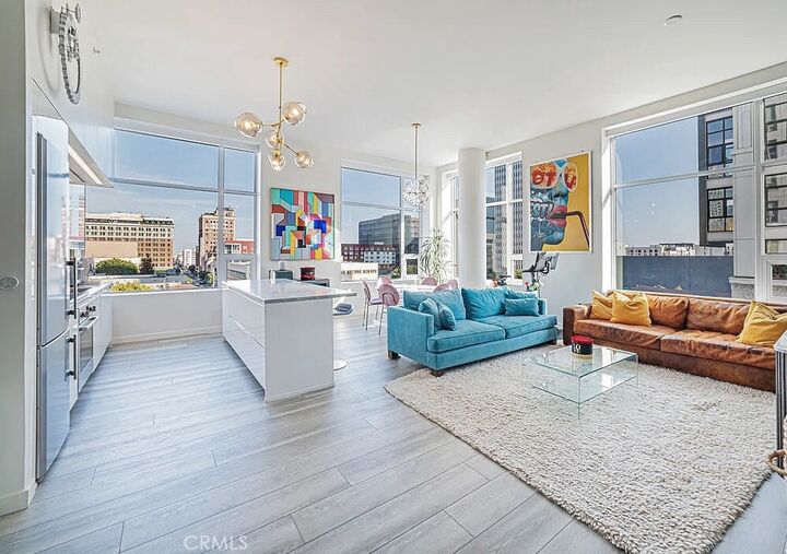 Property Photo:  1050 SE Grand  CA 90015 