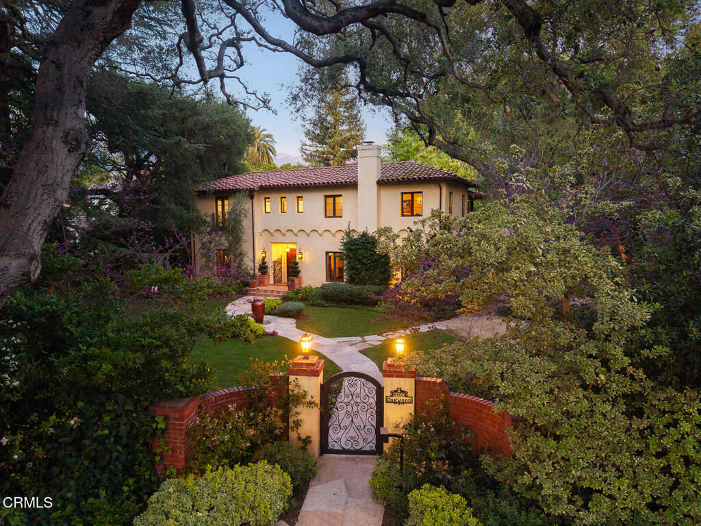 Property Photo:  4400 Oakwood Avenue  CA 91011 