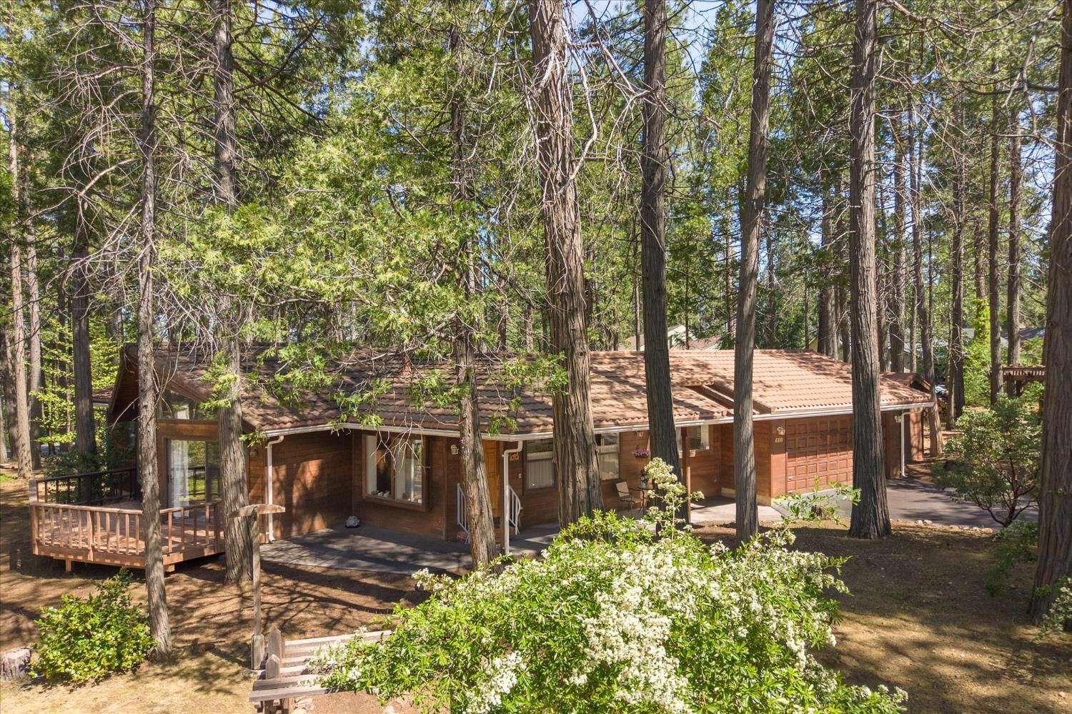 Property Photo:  680 Larkspur Lane  CA 95247 