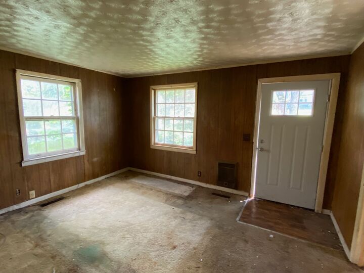 Property Photo:  19 Maple St  TN 37042 
