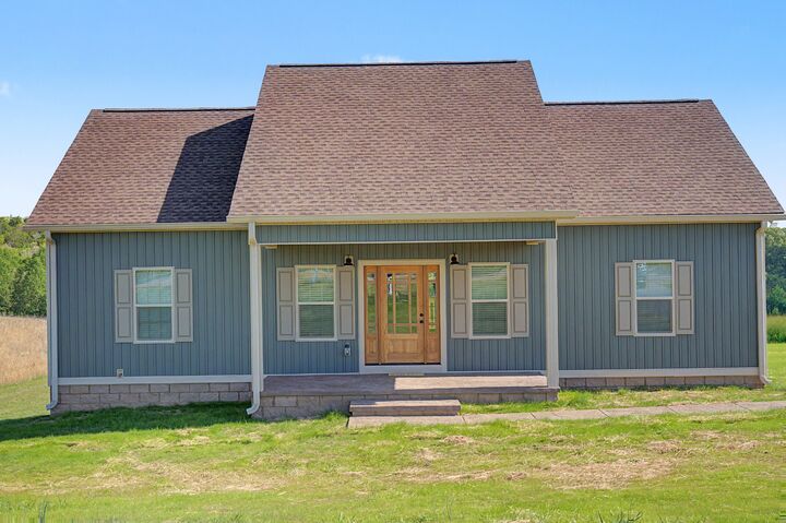 Property Photo:  1854 Lafayette Rd  TN 37150 