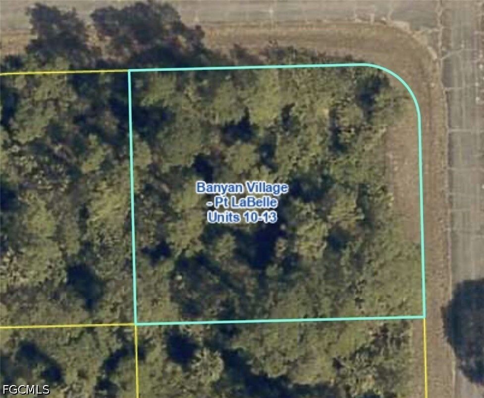 Property Photo:  708 Brooklyn Loop  FL 33935 