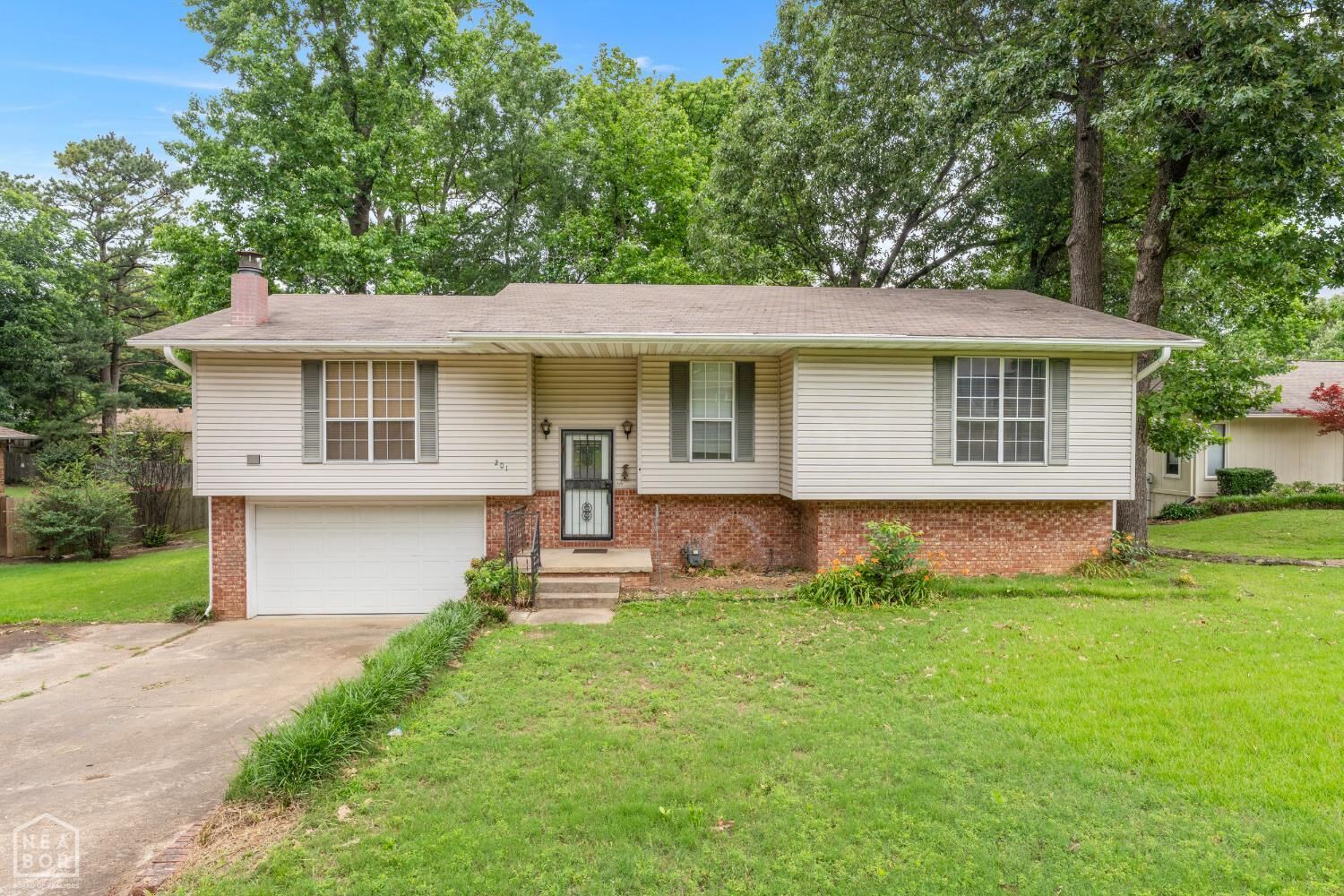 Property Photo: 201 Cater Drive AR 72405