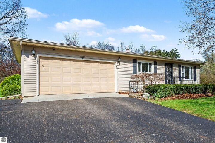 Property Photo:  16521 11 Mile Road  MI 49014 