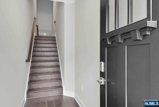 Property Photo:  92 Cinnamon Drive  NJ 07458 