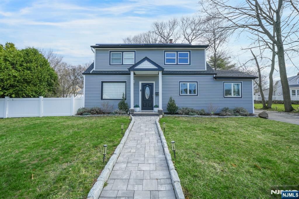 Property Photo:  33 Cathy Avenue  NJ 07506 