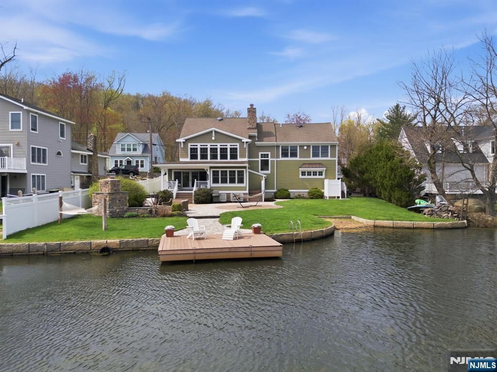 Property Photo:  84 W Shore Road  NJ 07834 