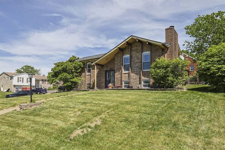 Property Photo:  826 Eastland Drive  KY 41017 