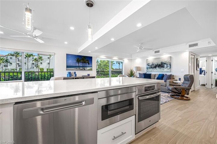 Property Photo:  2900 Gulf Shore Blvd N 116  FL 34103 