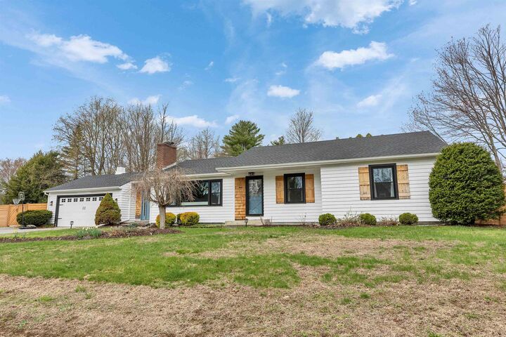 Property Photo:  3 Greenbriar Road  NH 03431 