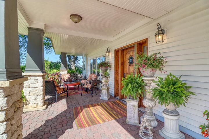 Property Photo:  1812 E Shore Drive  MN 56501 