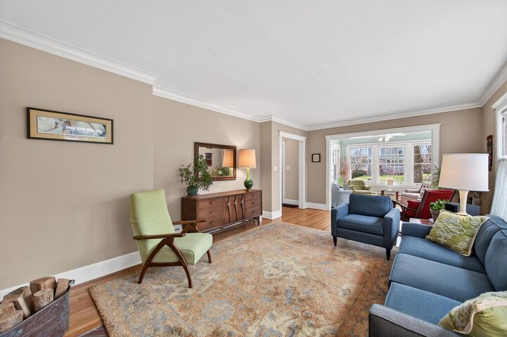 Property Photo:  1397 Lincoln Avenue  MN 55105 