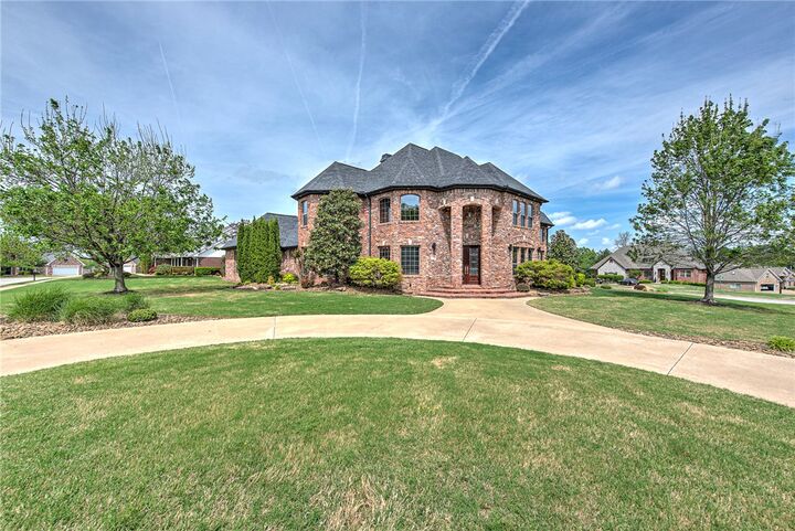 Property Photo:  1816 S 27th Place  AR 72758 