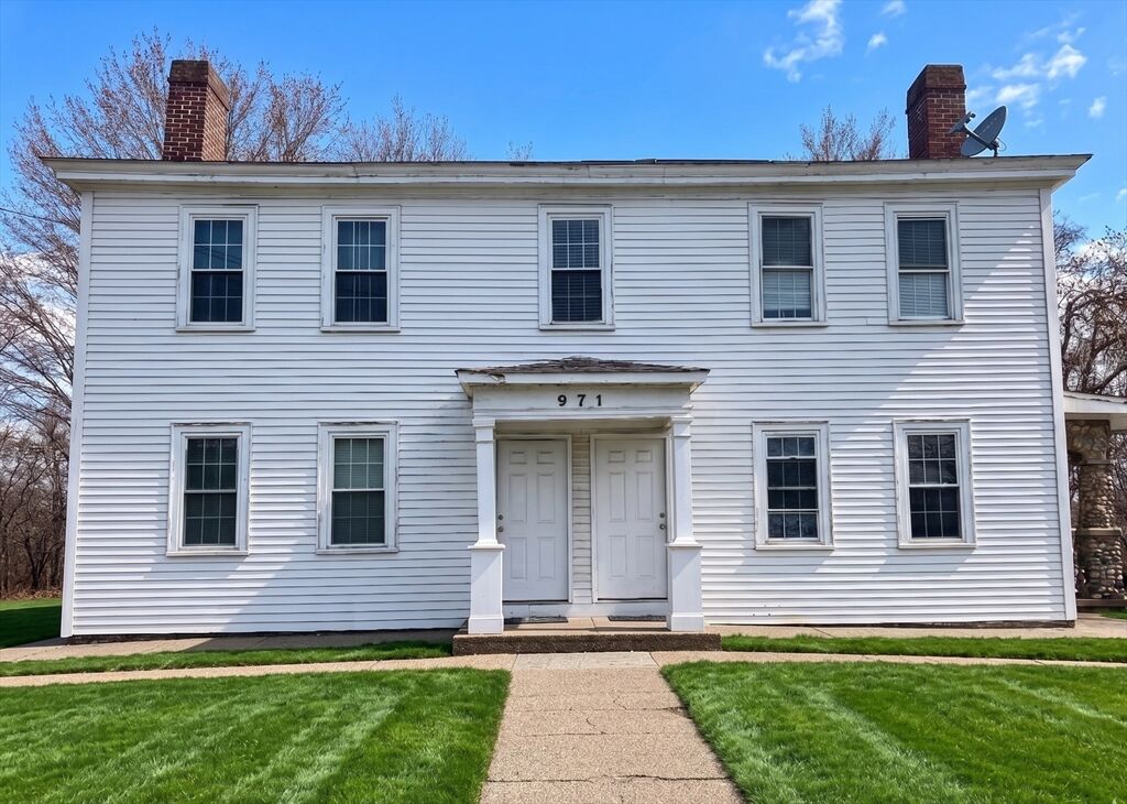 Property Photo: 971 Waverly St MA 01702