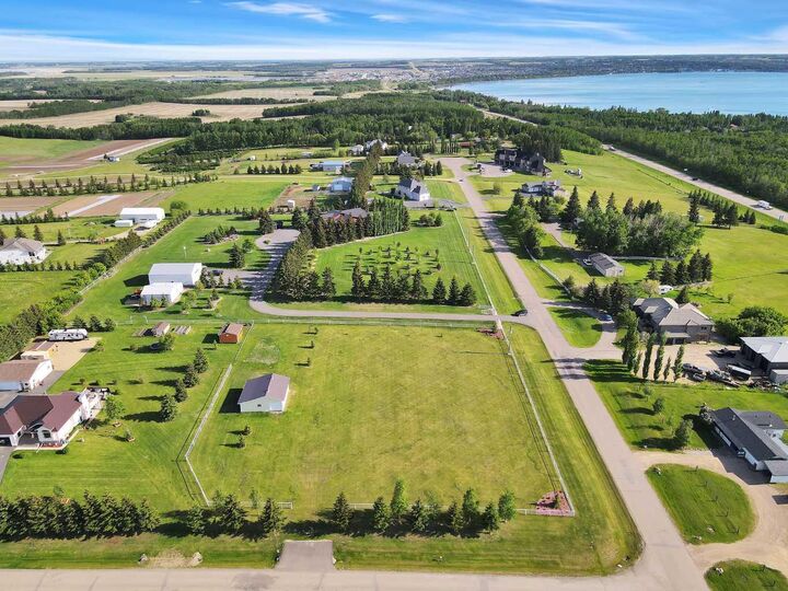 Property Photo: 392 Township Road 201B - 1271 AB T4S 1R7