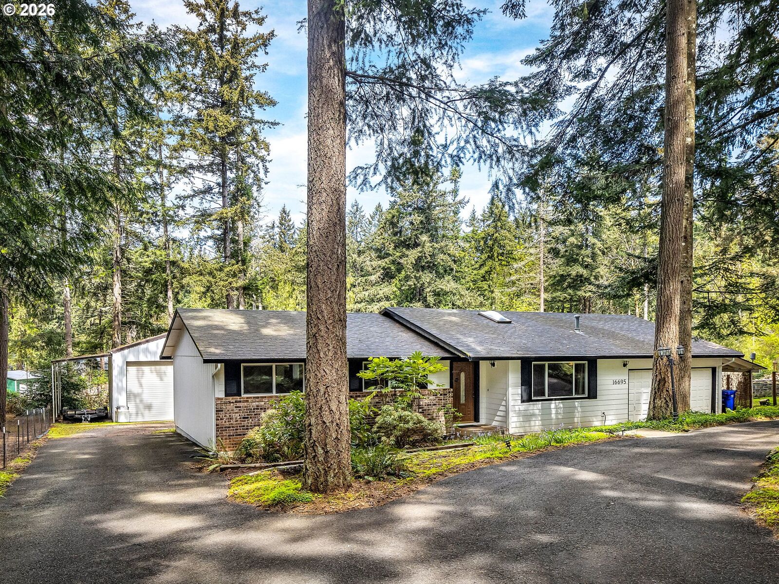 Property Photo:  16695 S Annette Dr  OR 97045 