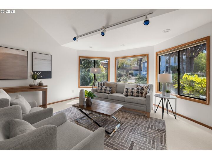 Property Photo:  7406 SW Bayberry Dr  OR 97007 