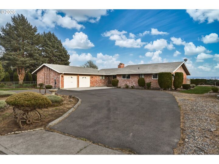Property Photo: 2314 Frazier Dr WA 99362