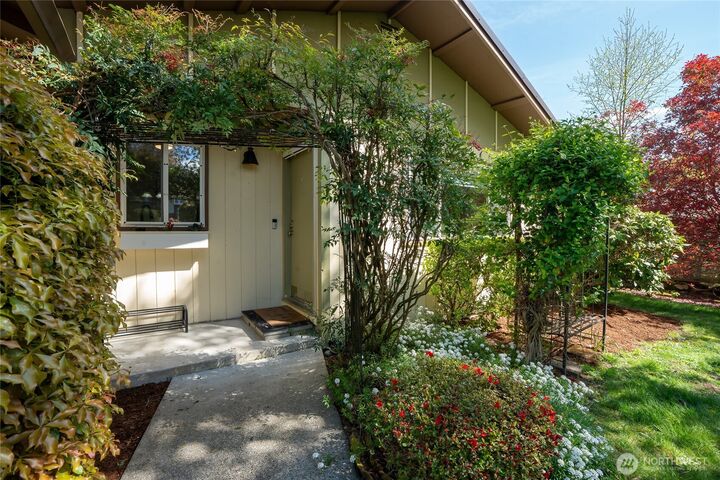 Property Photo:  3207  45th Avenue NE  WA 98422 