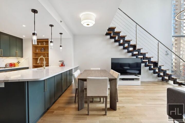 Property Photo:  464 W 44th Street Phc  NY 10036 