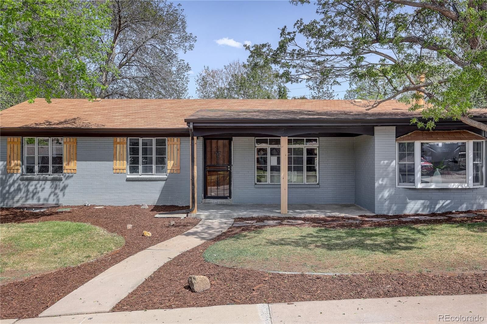 Property Photo:  7006 S Elati Street  CO 80120 