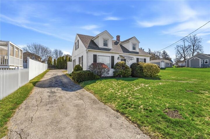 Property Photo:  528 Metacom Avenue  RI 02809 
