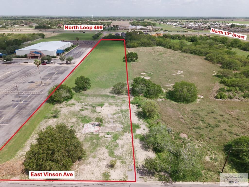 Property Photo:  1021 E Vinson Ave.  TX 78550 