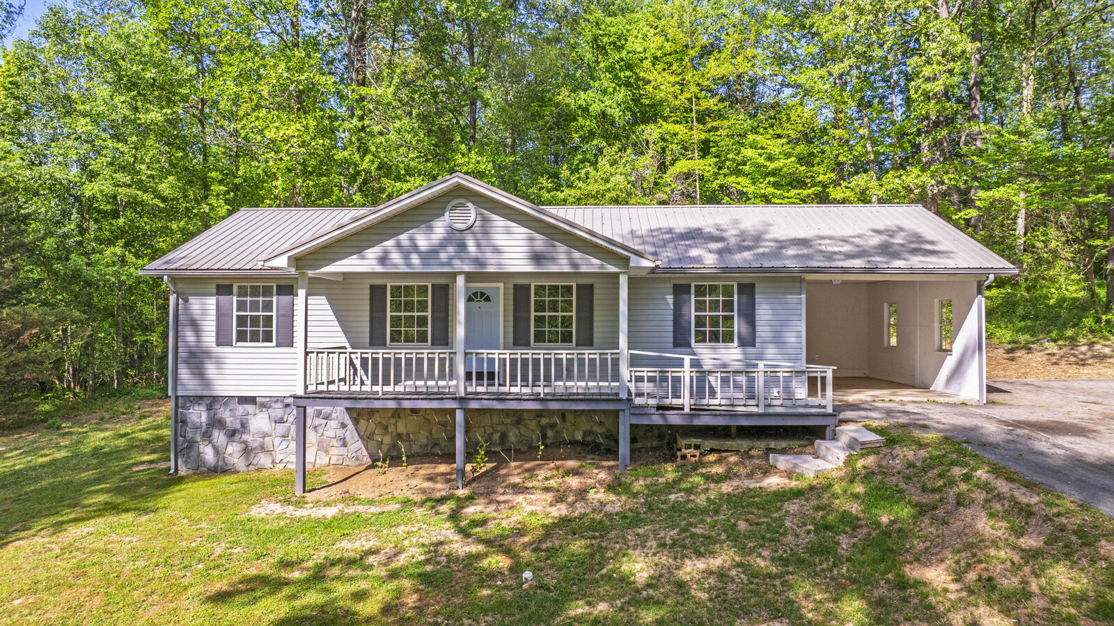Property Photo:  300 Hi Tech Lane  TN 37321 