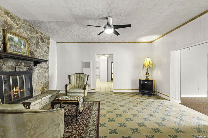 Property Photo: 926 S Laredo TX 78204