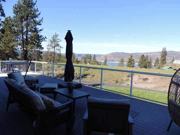 Property Photo:  304 Airport Way  WA 99122 
