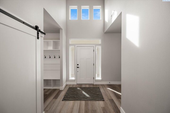 Property Photo:  4722 White Dr  WA 99352 